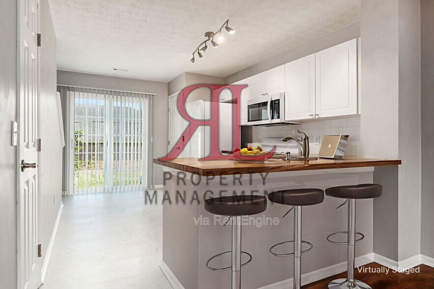 Building Photo - 6022 Brice Park Dr