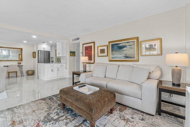 Building Photo - 2600 N Flagler Dr