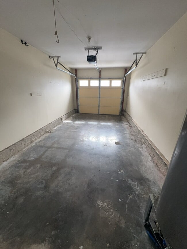 Building Photo - Beautiful 3 Bedroom, 2 Bath Home-3013 Steeple Chase Ct.