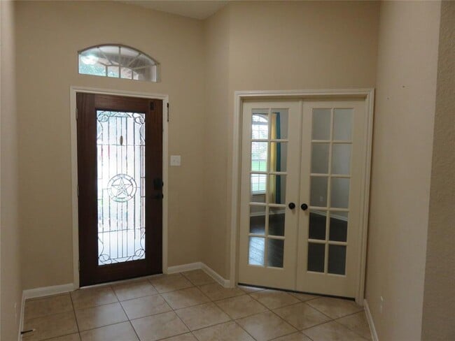 Building Photo - 21390 Village Crossing Ln