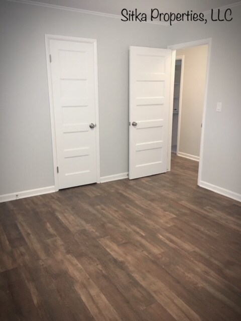 Building Photo - 7542 E 28th St