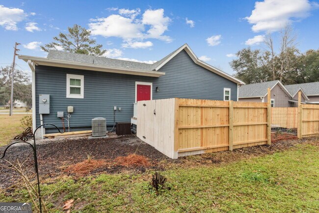 Building Photo - 711 Wheeler St