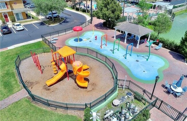 Building Photo - 4562 Yellowgold Rd E