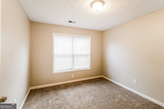 Building Photo - 3850 Cool Springs Point SW