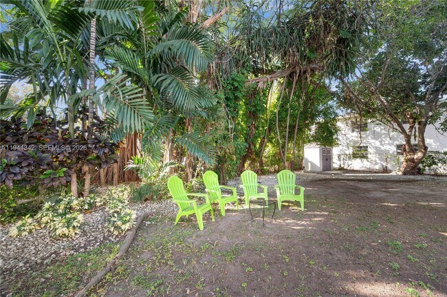 Building Photo - 520 SW 6th St