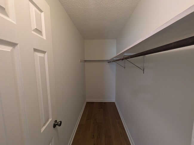 Building Photo - 1107 Quail Ct W