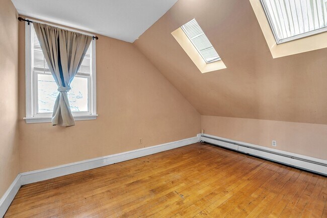 Building Photo - 31 Ripley St