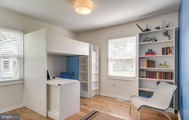 Building Photo - 10121 Cheswick Ct