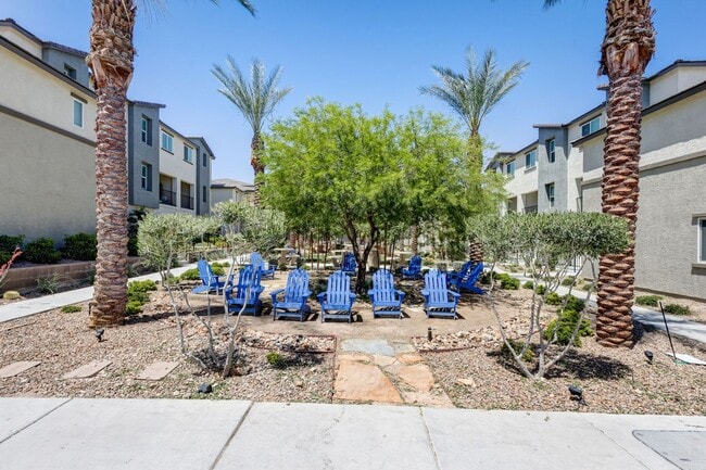 Building Photo - Modern Comfort in Las Vegas: 3-Bedroom Gem with Pool Access