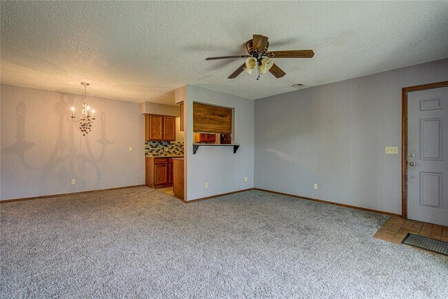 Building Photo - 3200 W Britton Rd