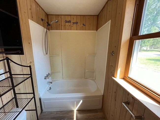 Building Photo - 1 Bed 1 Bath Single Family Home in Wausau