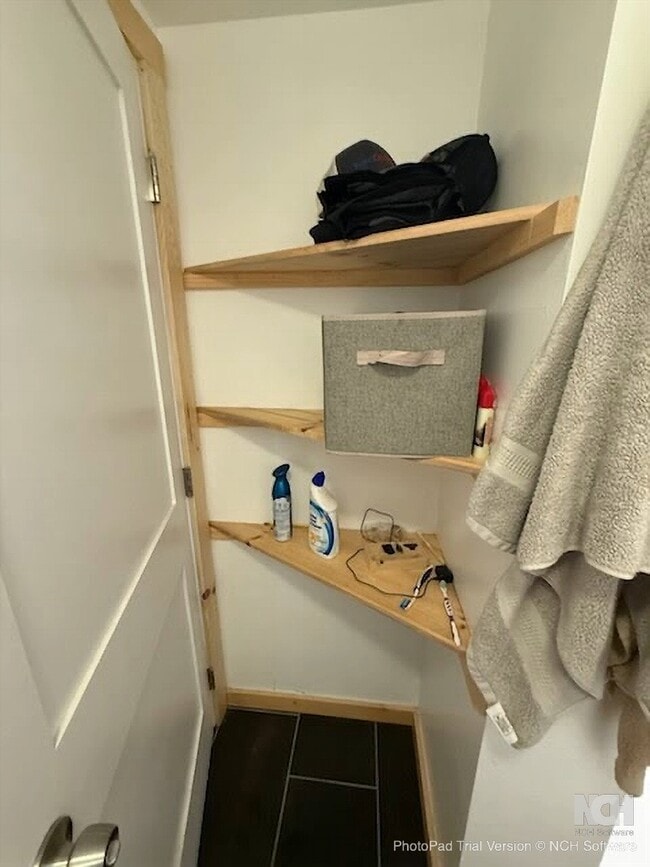 Building Photo - 407 S 10th Ave