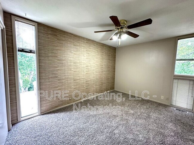 Building Photo - 1631 N 109th Plaza