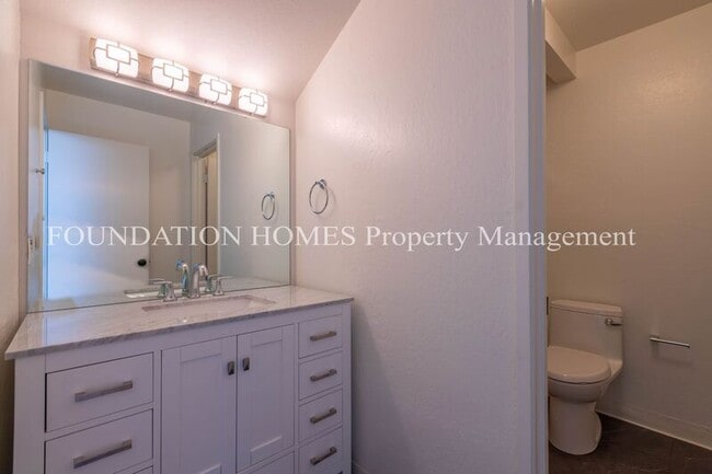 Building Photo - 74 Windstone Dr
