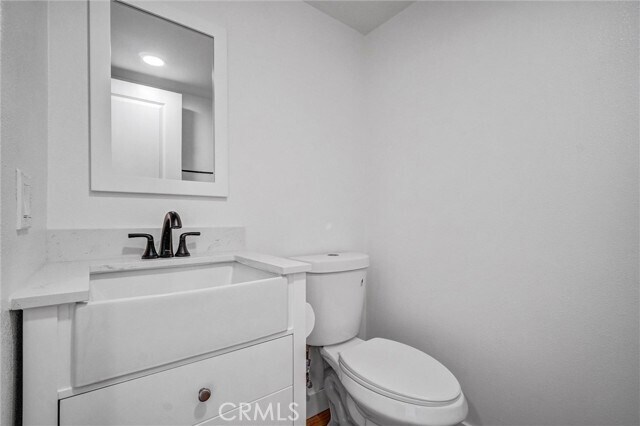 Building Photo - 4942 E Glenview Ave