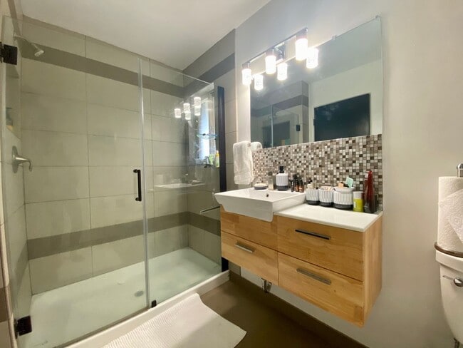 Building Photo - Charming Updated Home Across from Franklin Park and Hospital!