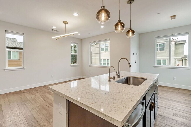 Building Photo - Stunning Home with Modern Upgrades and Pri...