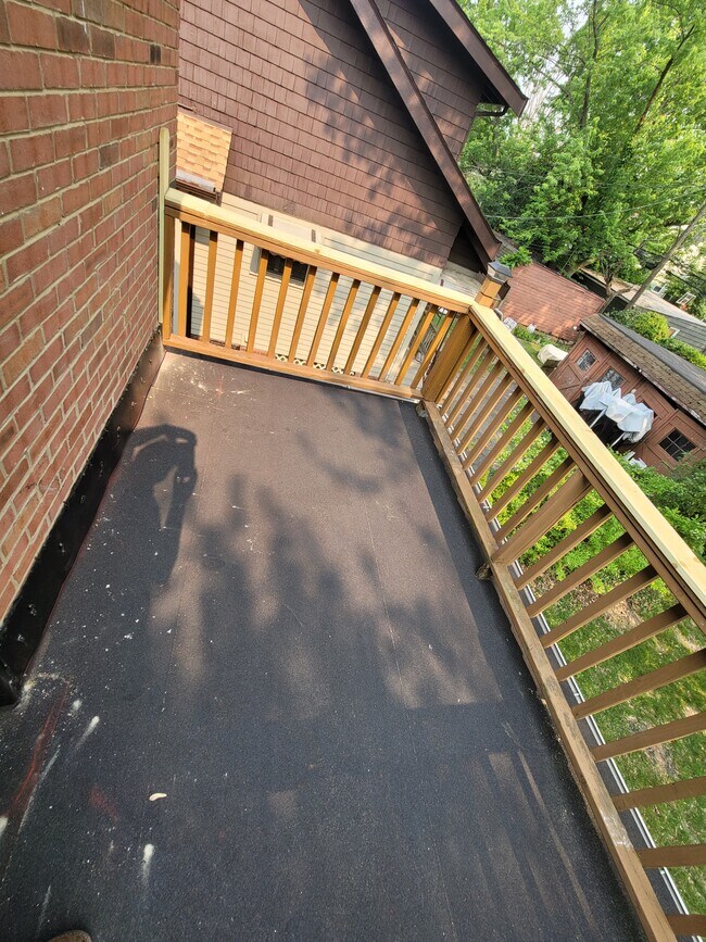 Building Photo - 3598 Raymont Blvd