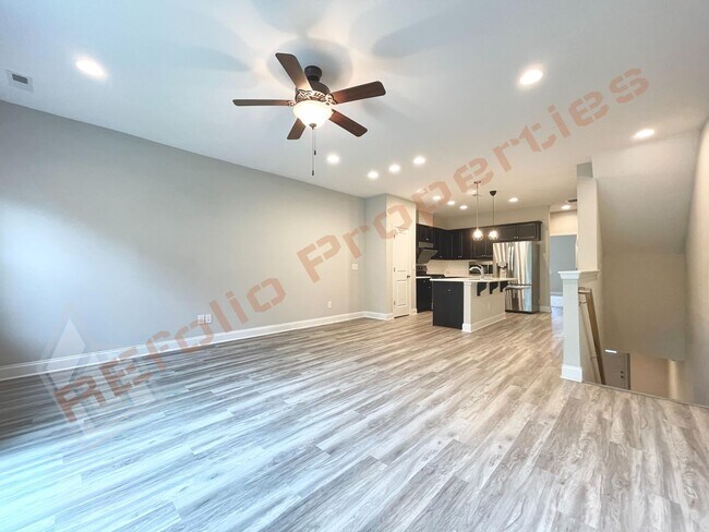 Building Photo - 139 Manordale Dr