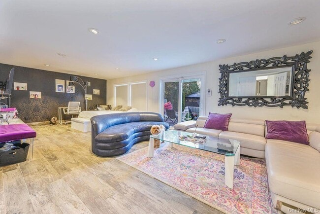 Building Photo - 972 South End