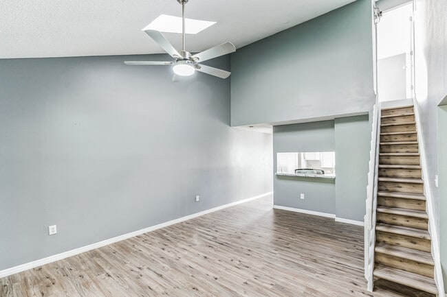 Building Photo - 4749 Chevy Pl