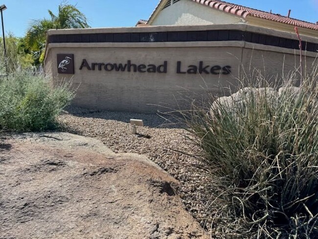 Building Photo - 3 Bedroom 2 Bathroom Arrowhead Lakes Water...