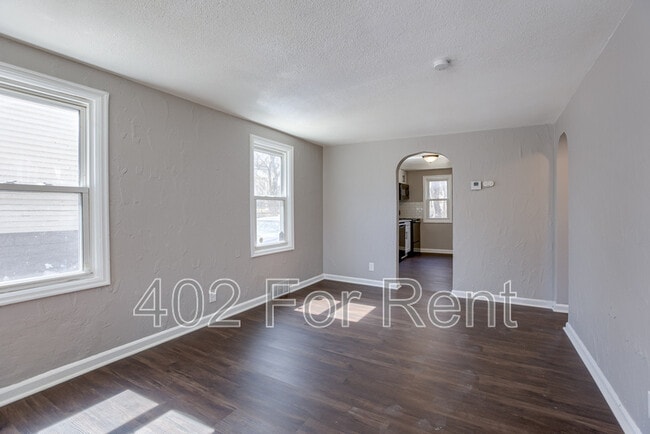 Building Photo - 3220 N 40th St