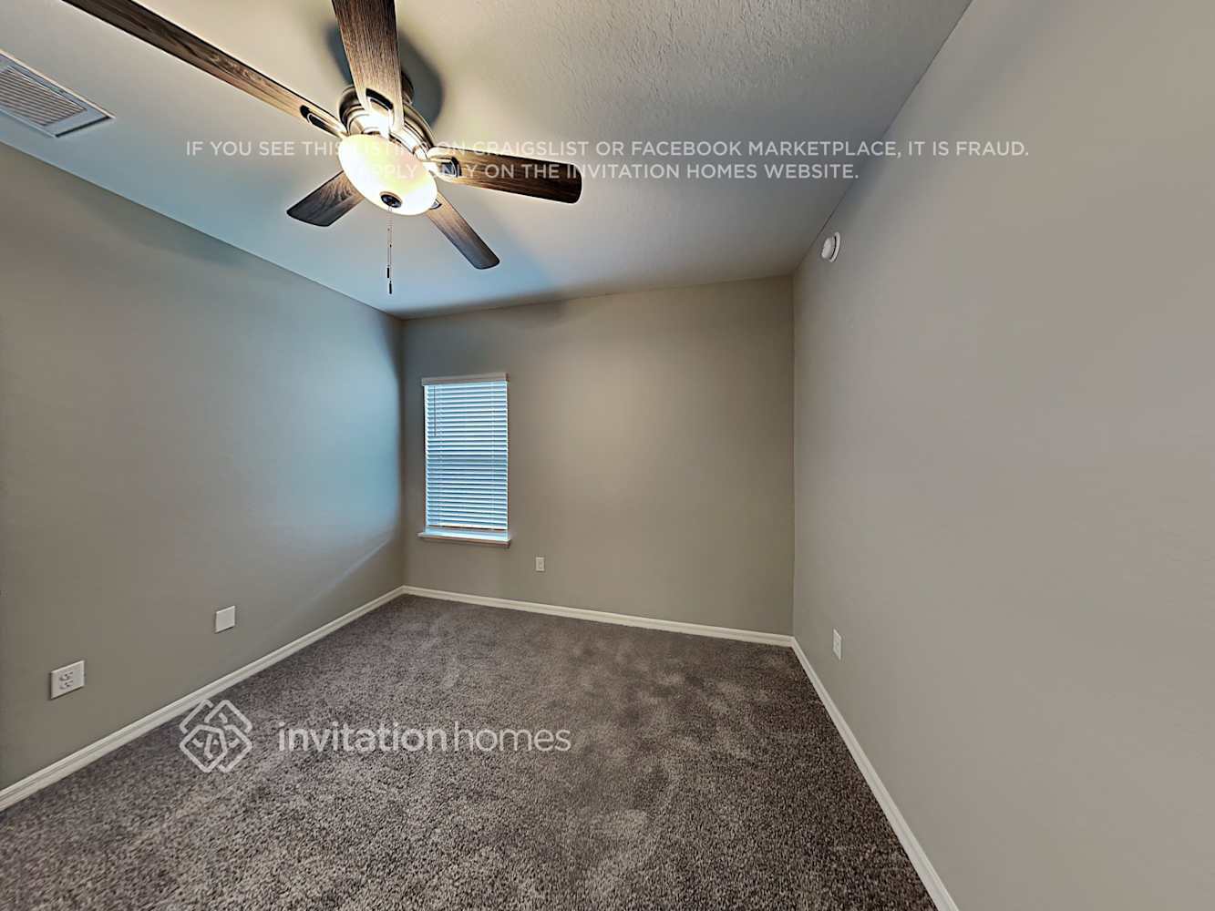 Building Photo - 165 St Thomas Dr