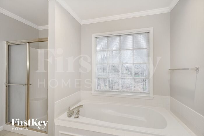 Building Photo - 6866 Greenbrook Dr