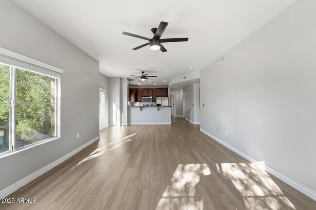 Building Photo - 5350 E Deer Valley Dr