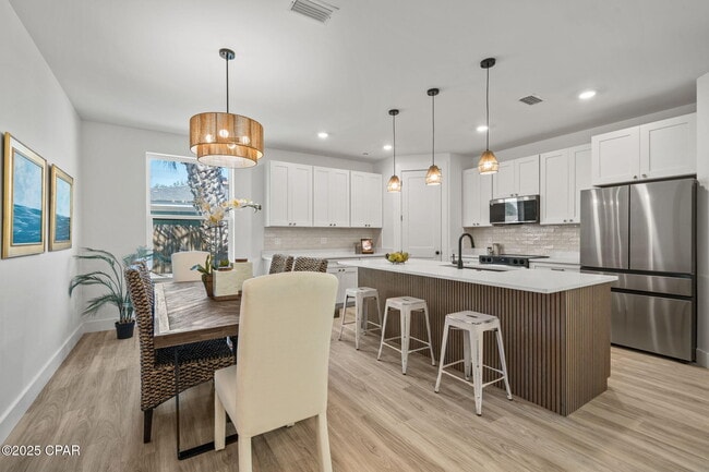 Building Photo - 145 Manistee Dr