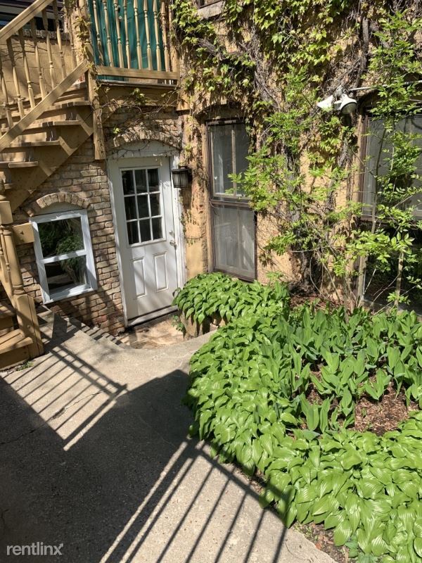 Building Photo - 3 br, 2 bath Apartment - 1645 N Park Dr