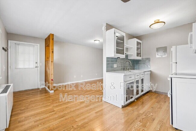 Building Photo - 3009 Madison Ave