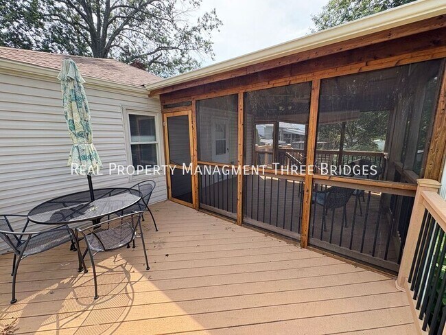 Building Photo - 10335 Lackland Rd