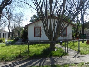 Building Photo - 2007 E 16th St