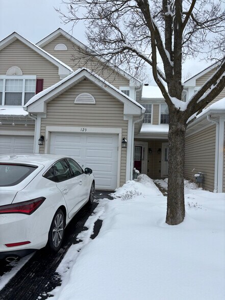 Building Photo - 129 Polaris Dr