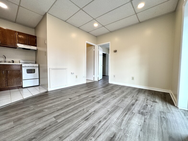 Building Photo - 222 Albemarle St