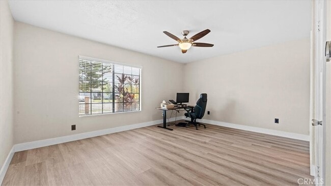 Building Photo - 943 N Orange Ave