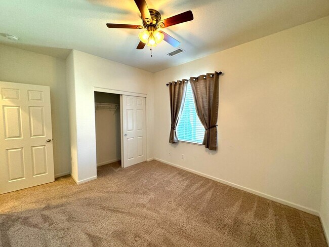 Building Photo - 2065 Red Willow Dr