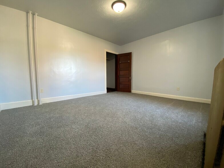Building Photo - 249 W Baraga Ave