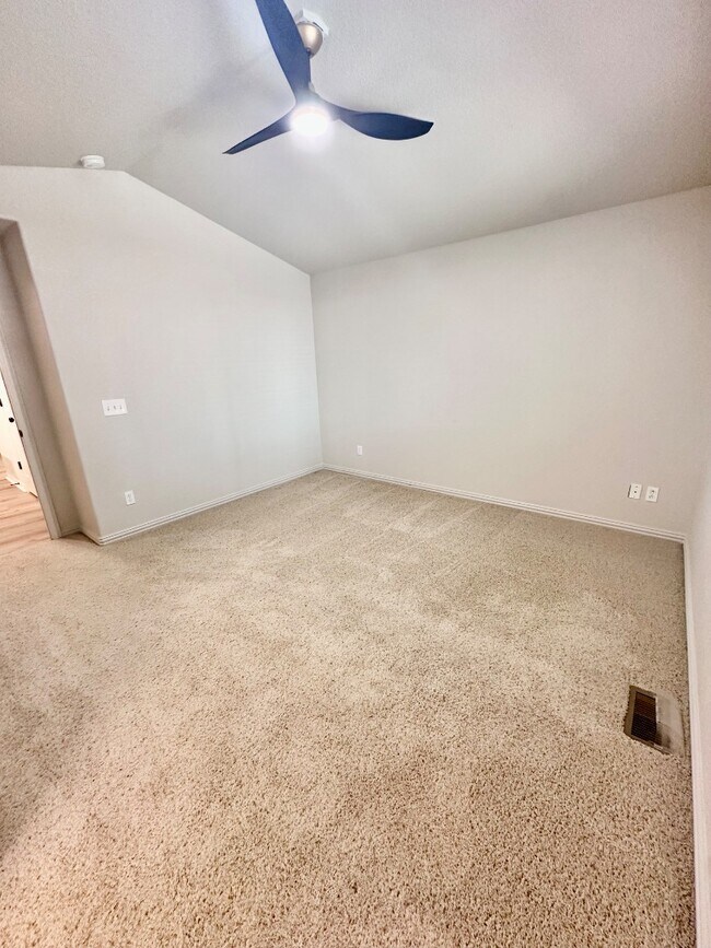 Building Photo - 6230 Grand Mesa Dr