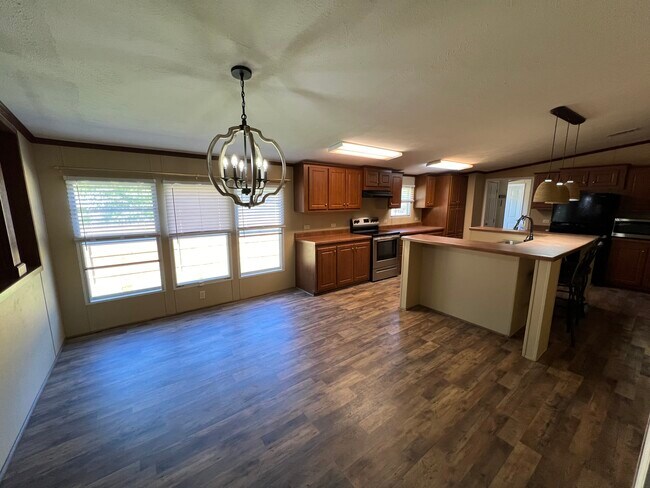 Building Photo - 14299 County Rd 434