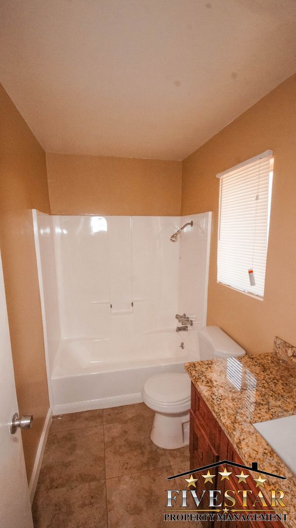 Building Photo - Apartment for Rent on 3017 "Q" Street Apt B