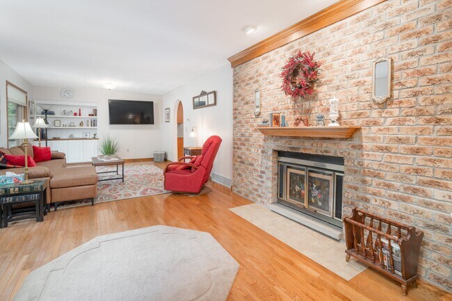 Building Photo - 750 Willow Bend Ln