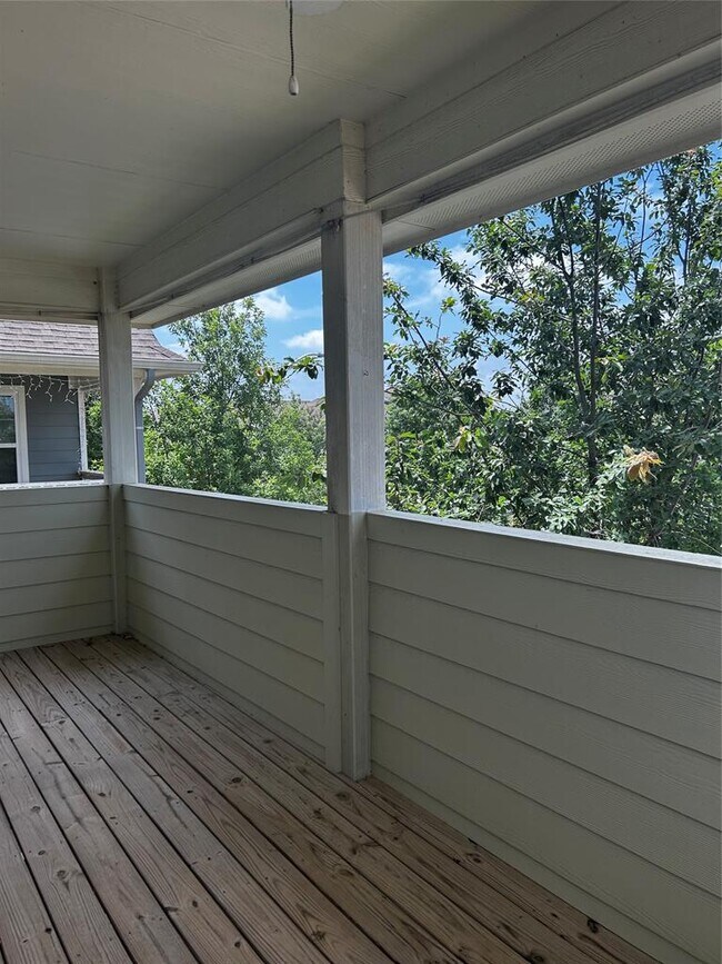 Building Photo - 150 Gambel Oak Way