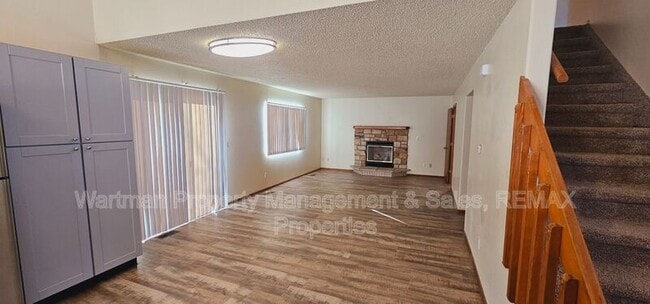 Building Photo - 6555 Holt Dr