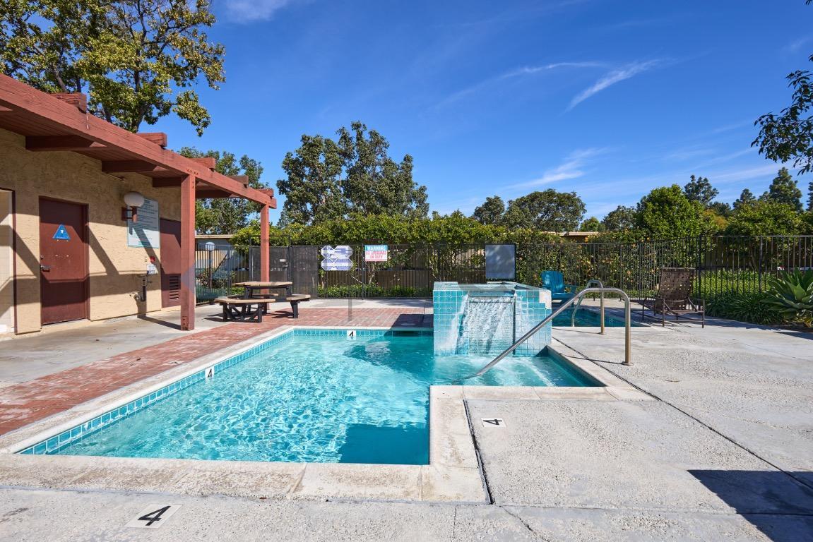 Building Photo - 1010 W MacArthur Blvd