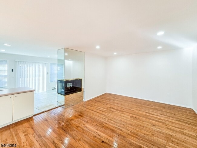 Building Photo - 167 Concordia Cir