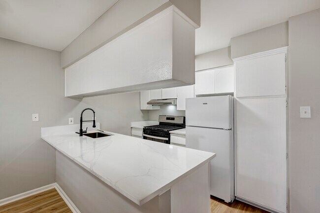 Building Photo - 1529 Wirt Rd