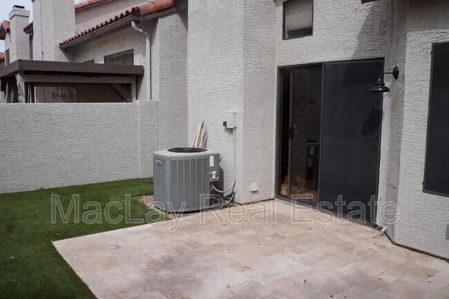 Building Photo - 1115 W Windjammer Dr